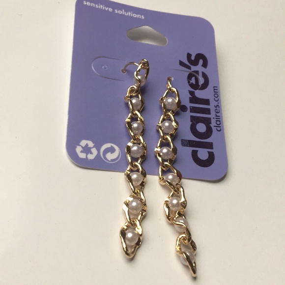 3 FOR 15$ Claire’s Earrings with Pearls and Floral - Picture 4 of 5